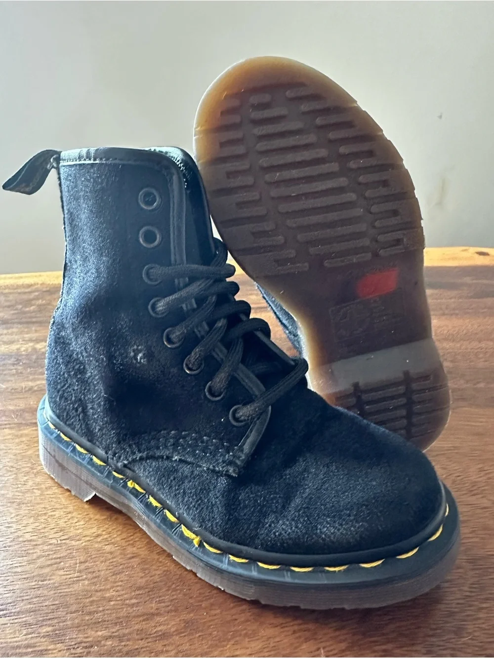 Dr. Martens 1460 Made In England Black Corduroy Vintage Ed 8-Eye Boot Kids UK 12
